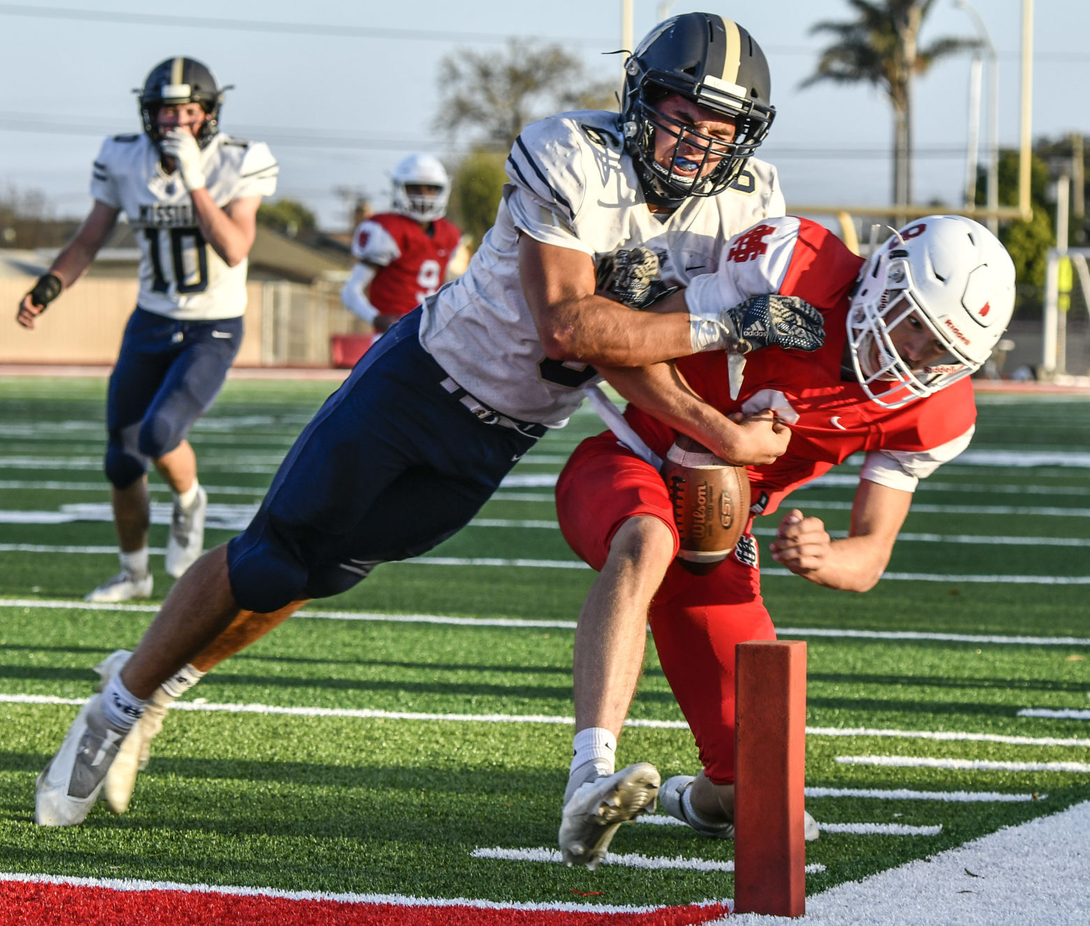 040921 MP SM football 05.JPG
